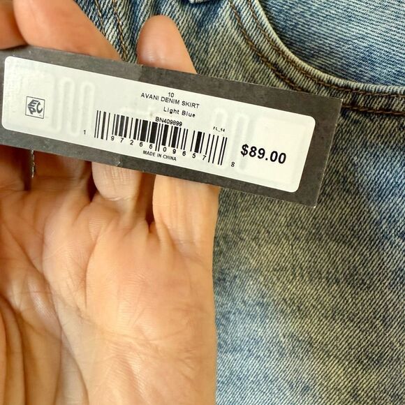 Steve Madden Avani Denim Skirt. NWT - Y2K Vibes size 10. - Picture 6 of 9